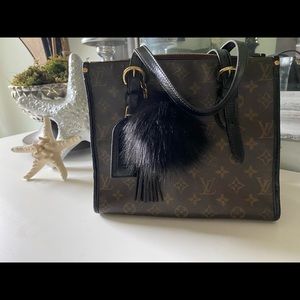 Authentic Louis Vuitton Popincourt Haut Tote
